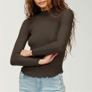 American Eagle ribbed mock neck lettuce hem brown shirt